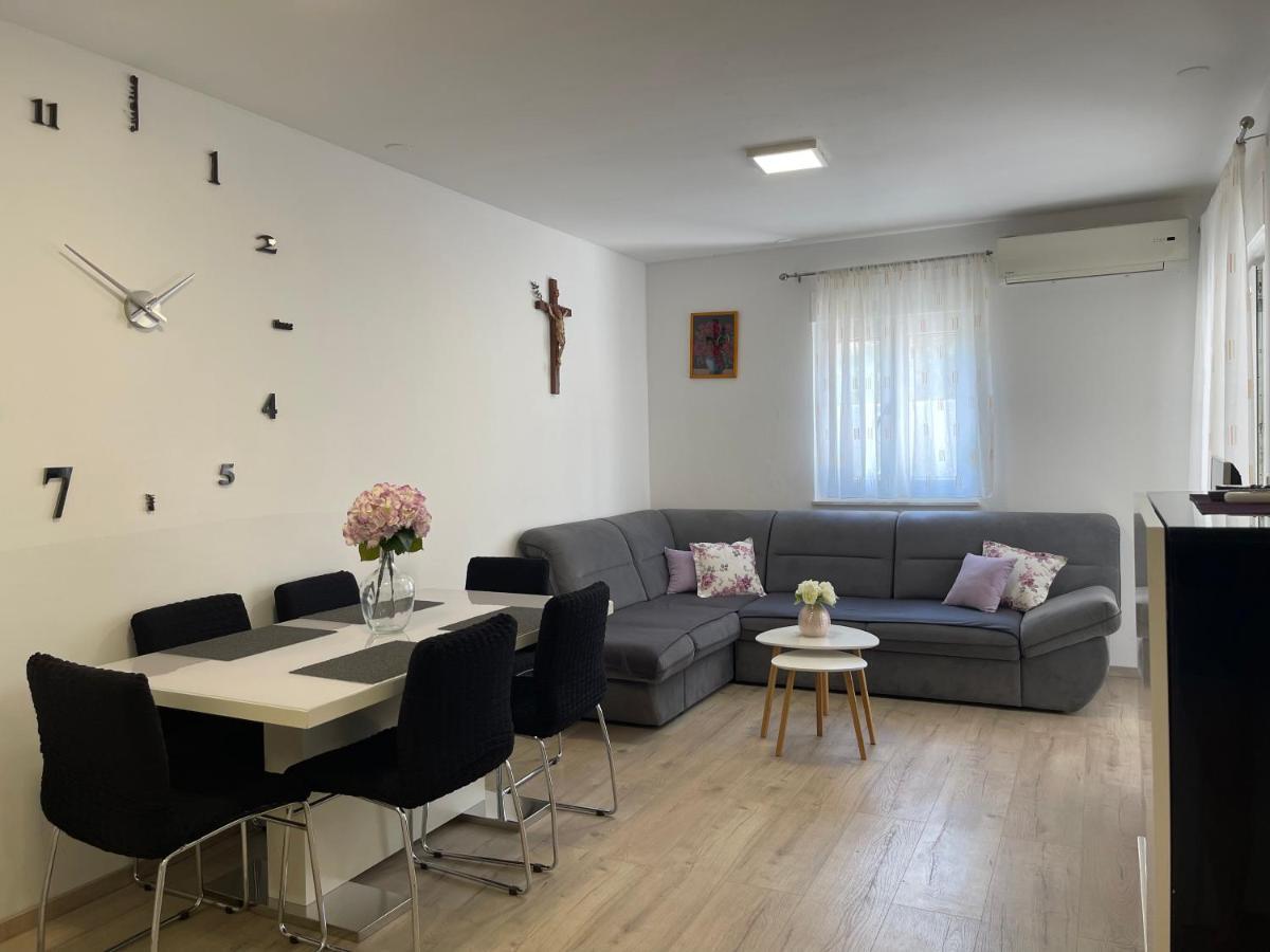 The Big Terrace Apartment Makarska Exterior photo